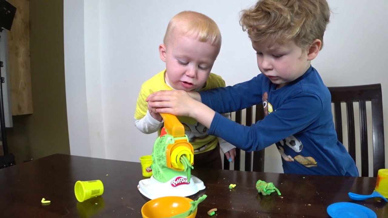 Play Doh Nudelmaschine Mega Fun Knetmasse Spielen