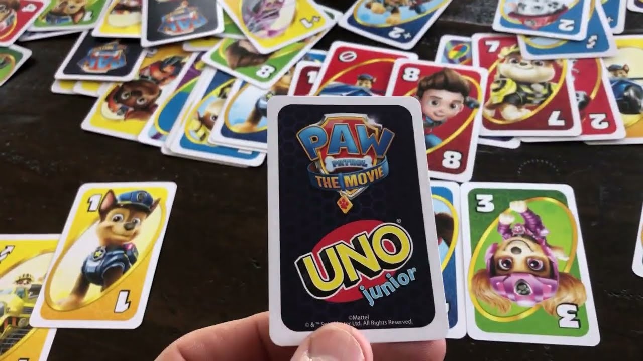 Mattel Games UNO Junior Paw Patrol Kids Card Game for Family Night, Educational Game
