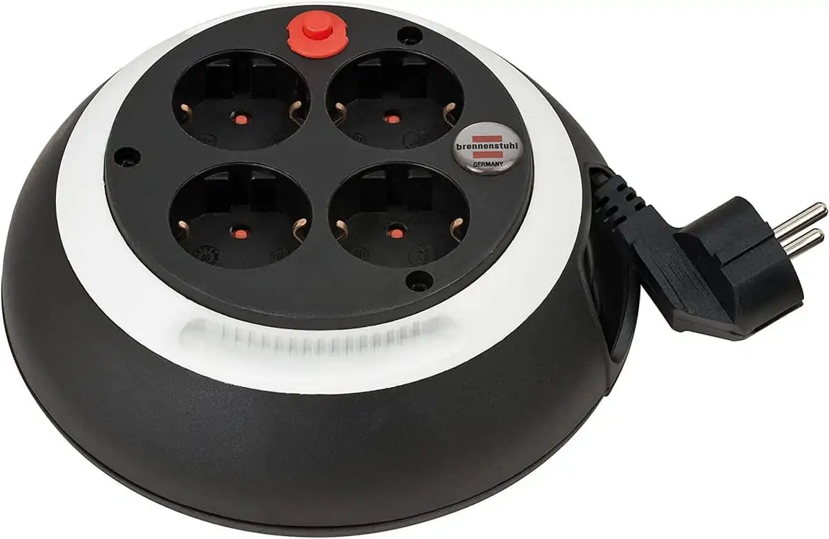 Brennenstuhl Comfort Line Kabelbox CL-S 4-fach (3m Länge mit 4 Steckdosen) für 6,77€ [Prime] statt 11,91€