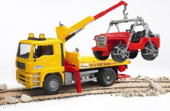 bruder man tga abschlepp lkw mit gelaendewagen 02750 1