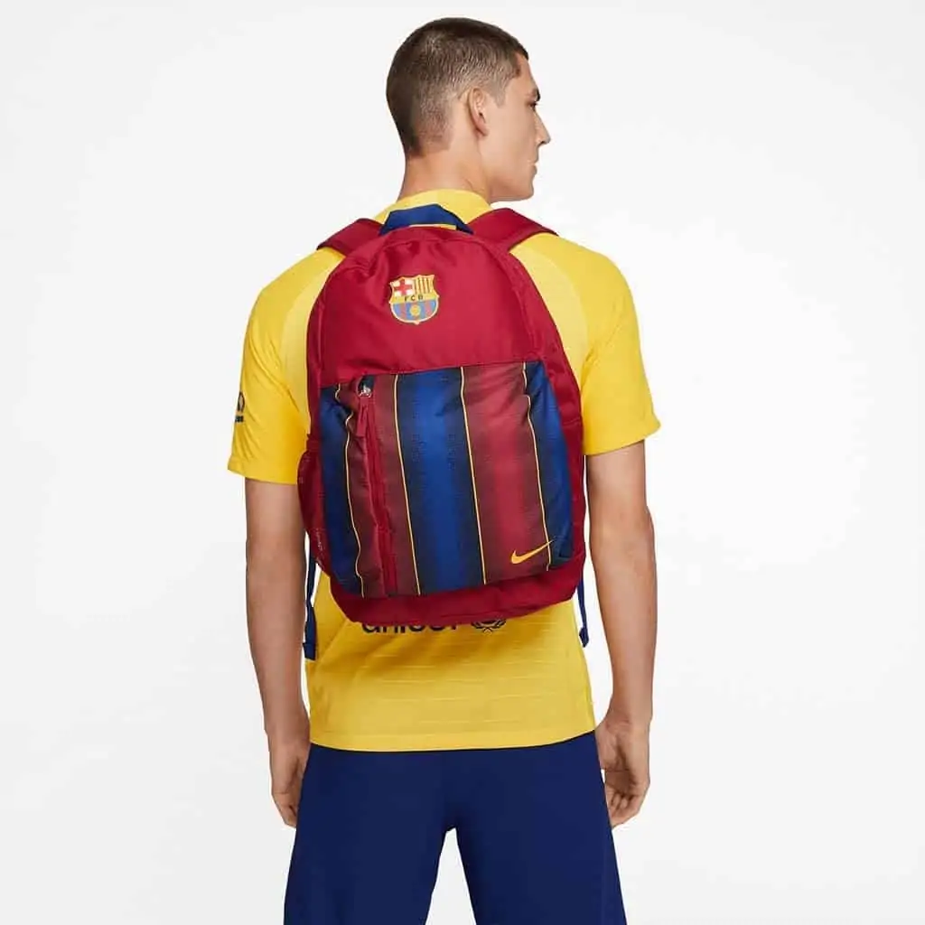 Nike Kinder FC Barcelona Stadium Rucksack für 12,74€ [Prime] statt 25,93€