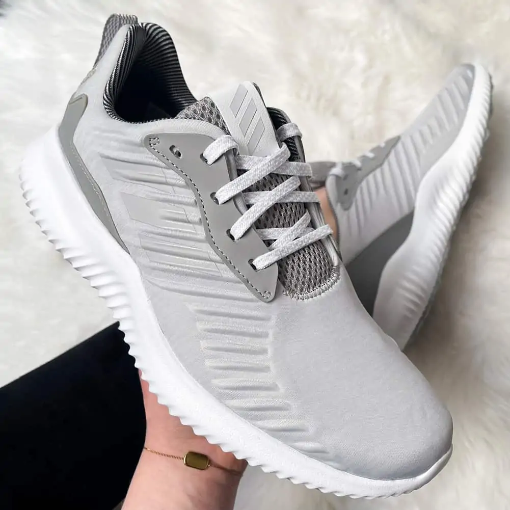 adidas Alphabounce RC Damen Laufschuhe [Gr. 37 1/3 bis 44] für 38,94€ inkl. Versand statt 50€