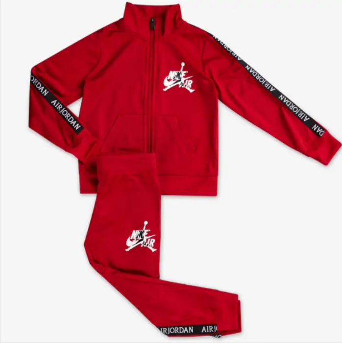 Nike Jordan Tracksuit Set Kinder Trainingsanzug (Gr. 96 -104 cm bis 116-112 cm) für 29,99 € inkl. Versand (statt 50,94 €)