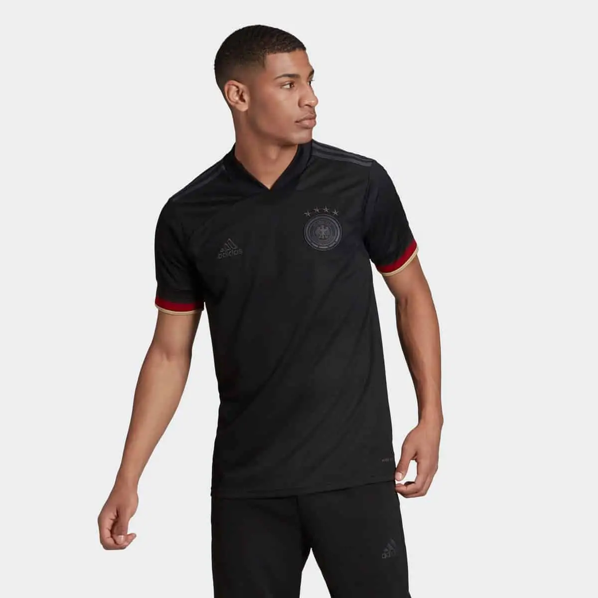 Aktuelles adidas DFB-Auswärtstrikot in schwarz (Gr. S & M ) für 34,49€ inkl. Versand [Neukunde] statt 55,99€