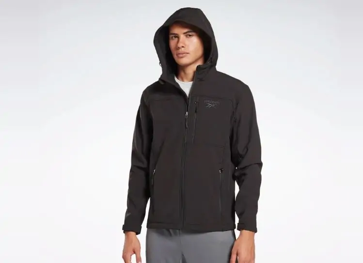 Reebok Softshell Jacke in schwarz [Gr. M bis 2XL] für 28€ inkl. Versand statt 65,95€