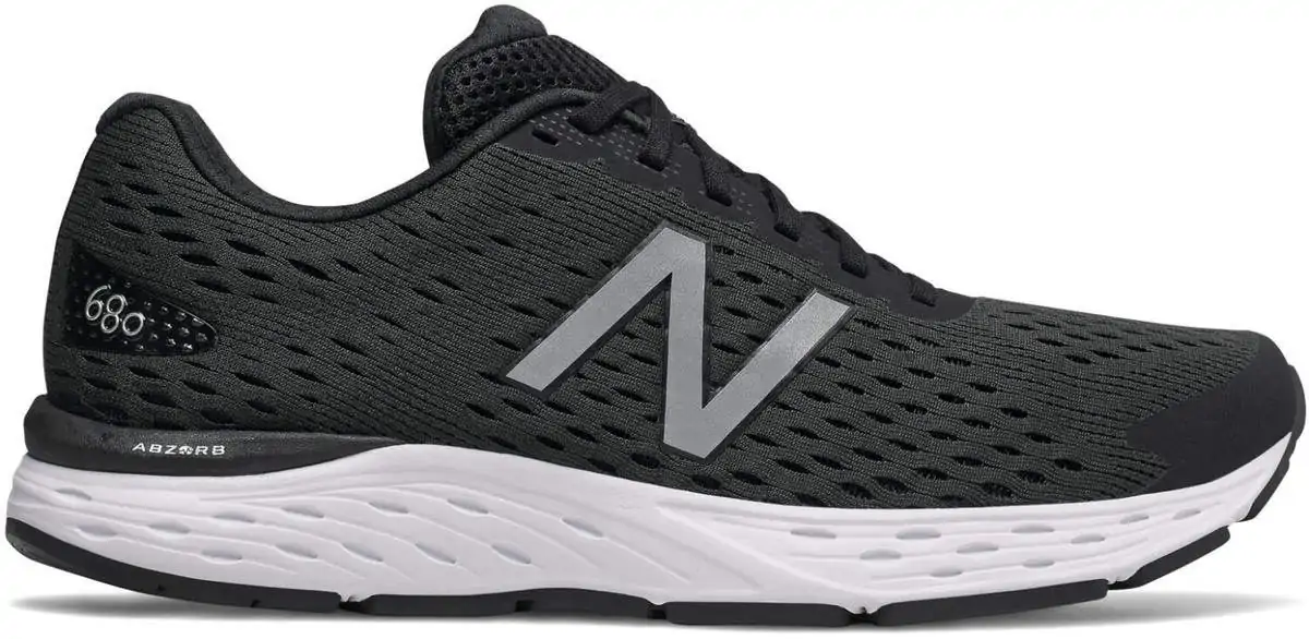 New Balance Herren Laufschuhe 680v6 (Gr. 40 bis 47,5) für 50,40€ inkl. Versand statt 63€