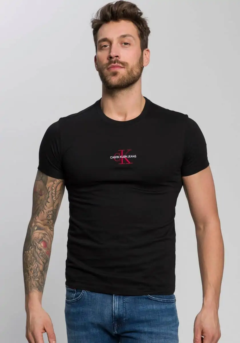 Calvin Klein New Iconic Essential Tee Shirt (Gr. S, M & XXL) für 22,94 €  inkl. Versand statt 31,90 €