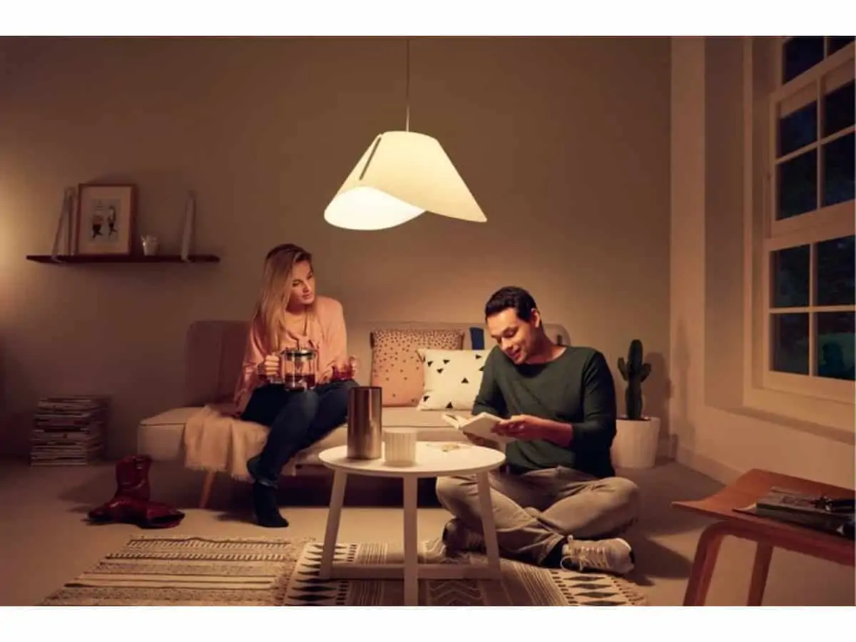 Philips Pendelleuchte Ecru (E27-Fassung) für 20,90 € inkl. Versand statt 33,80 €