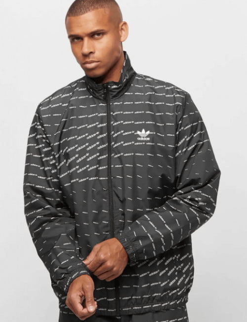 Adidas Originals Monogram Graphics Herren Trainingsjacke (Gr. S bis XL) für 48,99 € inkl. Versand (statt 64,99 €)