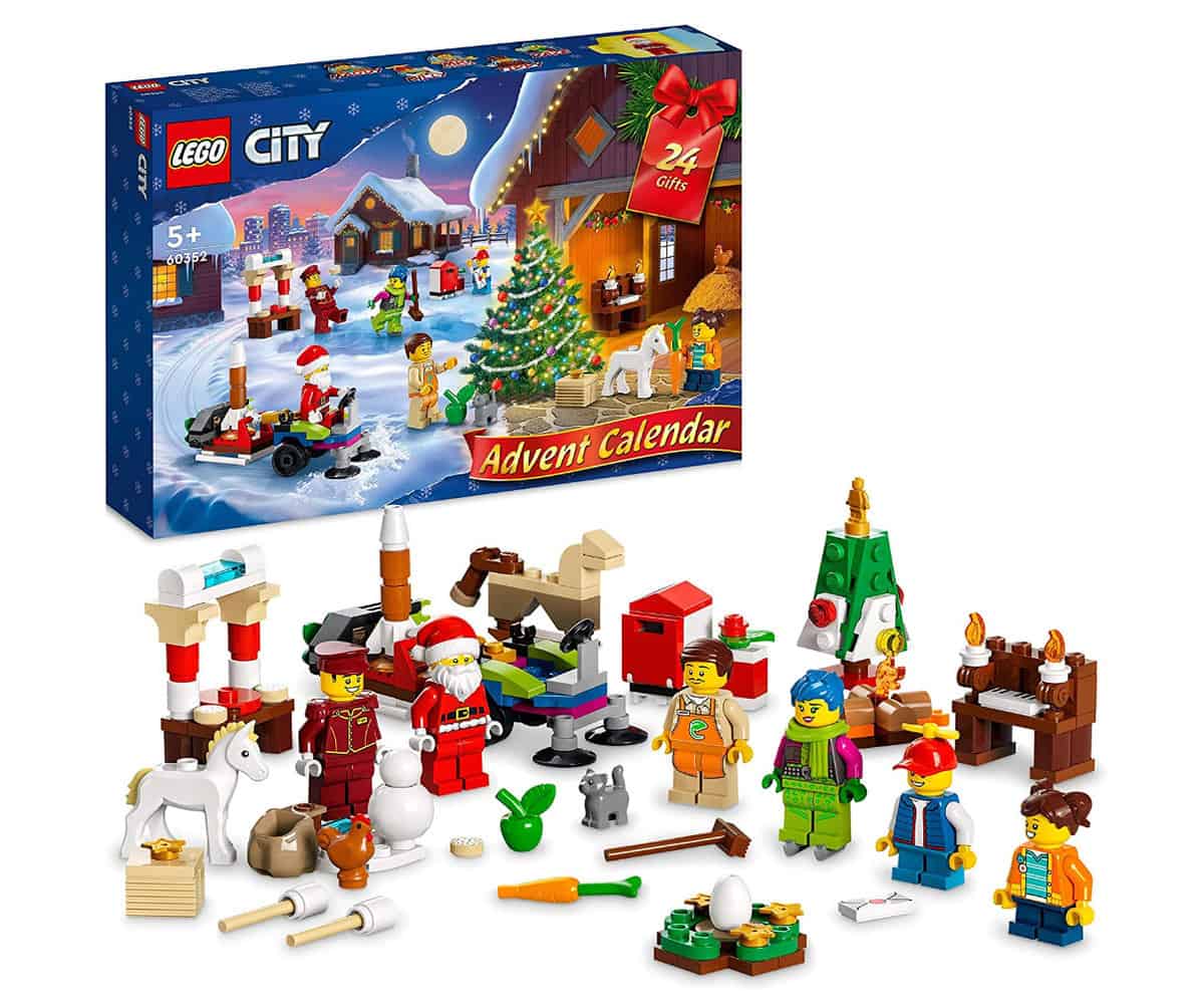 Lego 60352 City Adventskalender 2022 Weihnachtsspielzeug Mit Weihnachtsmann Minifigur Und Festlicher Spielmatte Frühzeitiges Geschenk Zu Weihnachten Für Kinder Amazon De Spielzeug