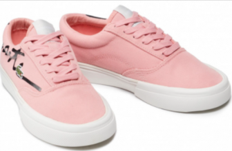 Lacoste Damen Sneaker Jump Serve e1632224091427