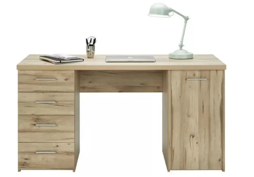 mömax – Schreibtisch in Eichefarben (145 x 76,3 x 60 cm) für 127,25 € inkl. Versand statt 168,95 €