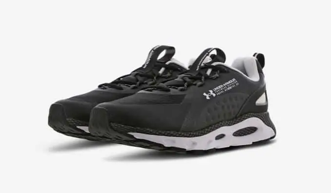 Under Armour UA HOVR Infinite Summit 2 Herren Sneaker (Gr. 40 bis 47,5) für 59,99 € inkl. Versand statt 108,00 €