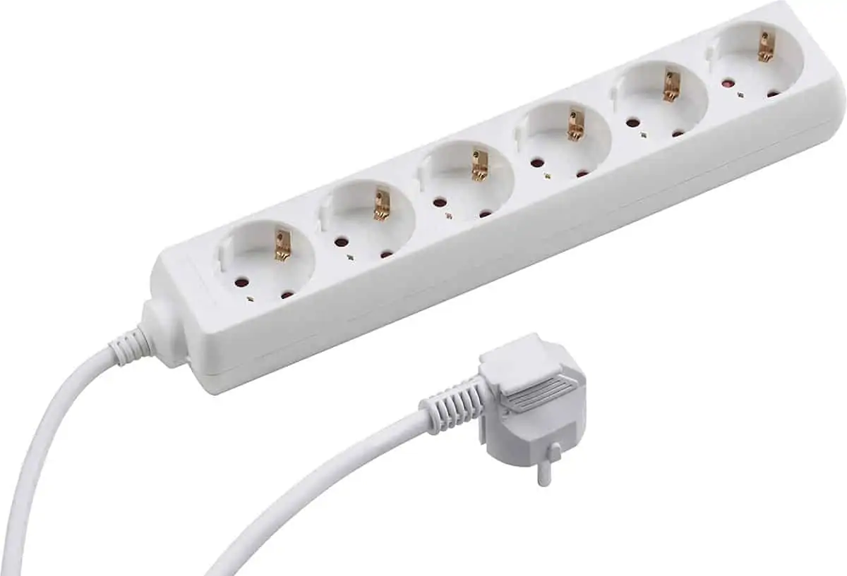 Meister Steckdosenleiste 6-fach – 5 m Kabel – weiß – IP20/ 7430040 für 7,95 € [Prime] statt 12,64 €