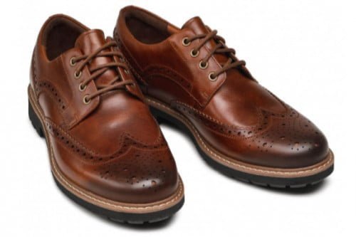 Clarks Herren Halbschuhe Batcombe Wing (Gr. 40 bis 46) für 44,80 € inkl. Versand (statt 74,96 €)