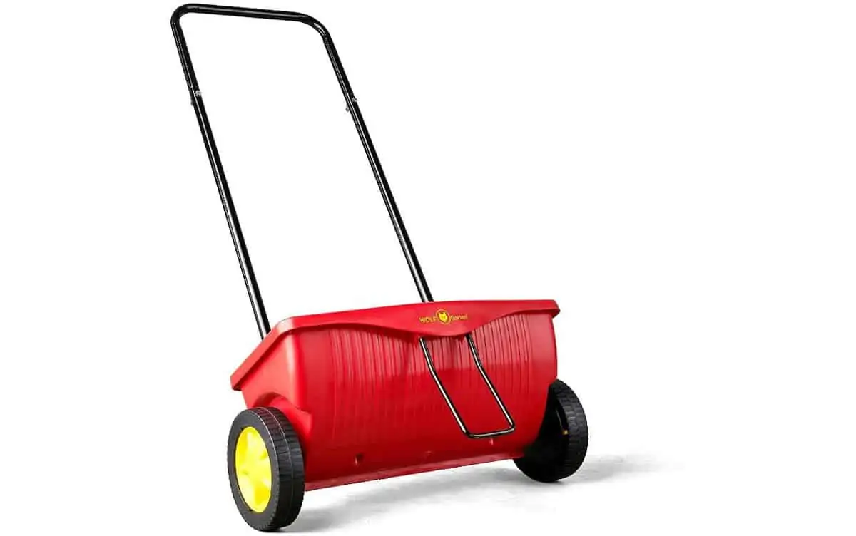 WOLF-Garten – Universal-Streuwagen WE 330 (40 cm) für 17,80 € [Prime] statt 23,91 €
