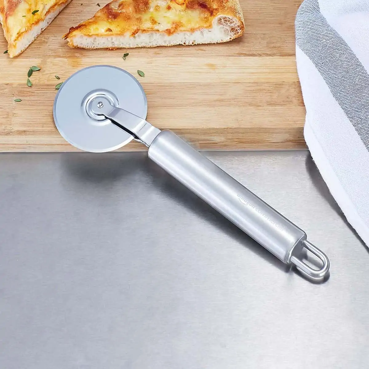 Pizzaschneider aus Edelstahl für 5,12 € [Prime] statt 7,01 €
