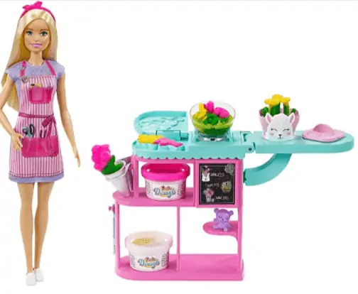 Barbie GTN58 – Floristen-Spielset mit blonder Puppe, Knete, Vasen für 11,29 € inkl. Prime-Versand (statt 22,94 €)