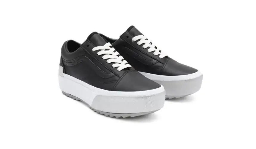 VANS Shiny Old Skool Stacked Schuhe schwarz (Obermaterial: Leder/ Gr. 34,5 bis 47) für 52,50 € inkl. Versand statt 73,50 €