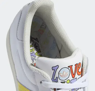 Adidas Originals Superstar Pride (37 bis 47) für 56,00 € inkl. Versand (statt 100,00€)