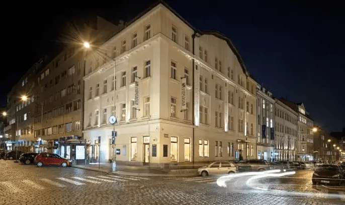 Prag: 4* Hotel Sovereign für 2 Erwachsene und 1 Kind bis 7 Jahre für 31,00 €  pro Nacht inkl. Frühstück