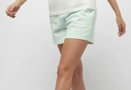 Nike Sportswear Damen Jersey High Rise Shorts (Gr. XS bis L, 2 Farben) für 17,99 € inkl. Versand (statt 29,95 €)