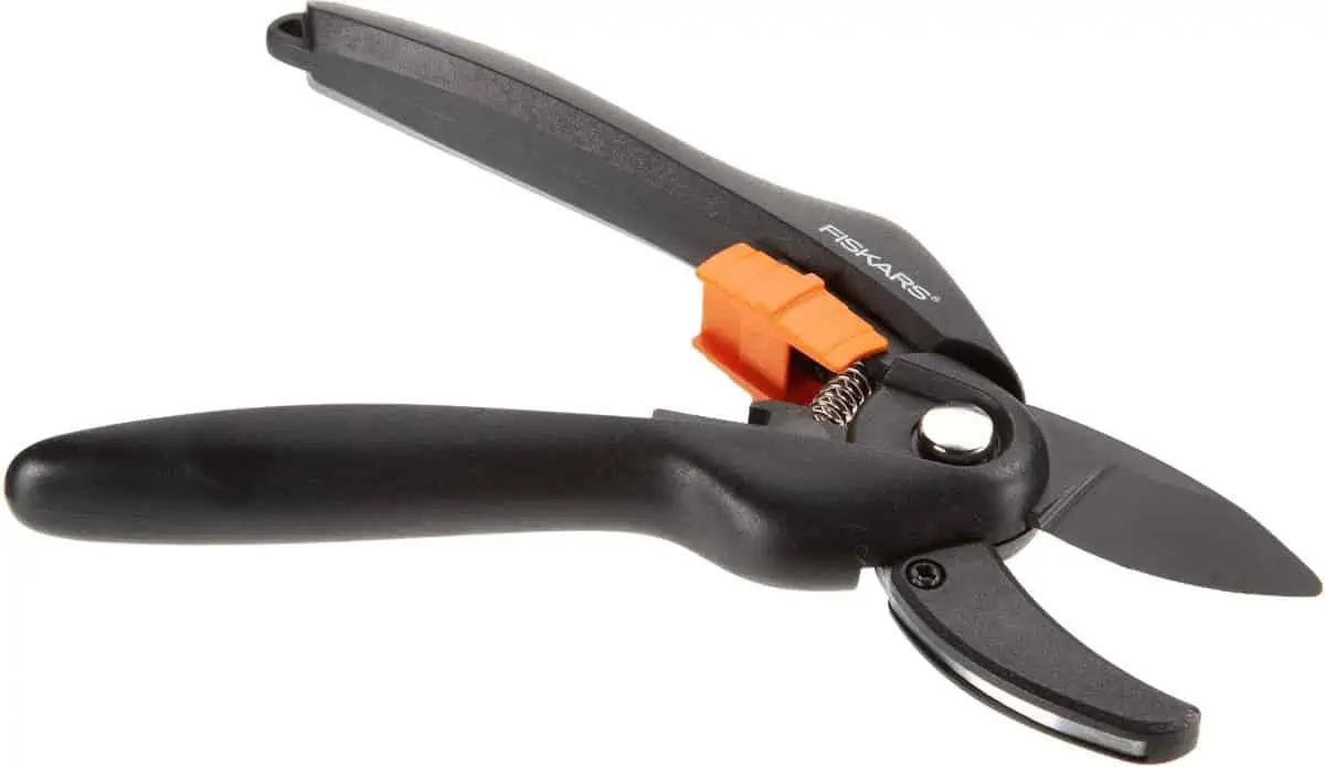 FISKARS Gartenschere Fiskars SingleStep P25 für 8,35 € [Prime] statt 11,95 €