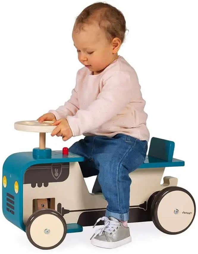 Janod – Traktor Rutscher aus Holz – Baby Rutschauto (ab 12-18 Monate) für 58,15 € inkl. Versand statt 74,78 €