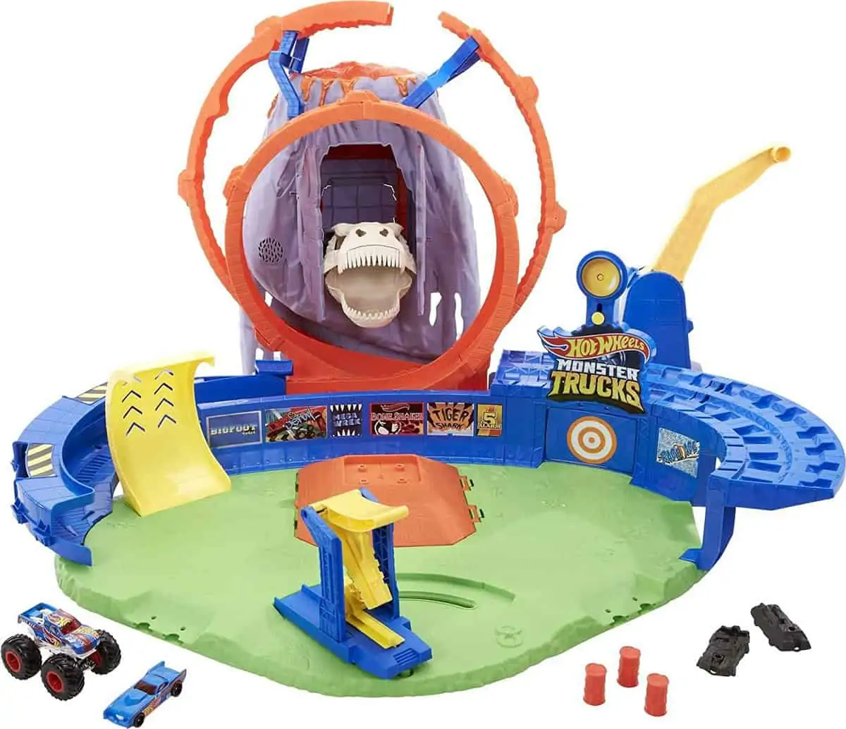 Hot Wheels GYL14 – Monster Trucks T-Rex Vulkanarena Spielset mit Lichtern und Geräuschen für 56,99 € inkl. Versand statt 89,99 €