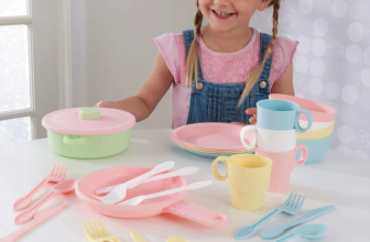 KidKraft 63027 27 teiliges Kuechen Spielset Spielzeug Geschirrset Pastellfarben  Amazon.de  Spielzeu