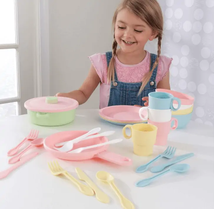KidKraft 63027 27-teiliges Küchen-Spielset Spielzeug-Geschirrset für 13,43 € inkl. Prime-Versand (statt 26,45 €)