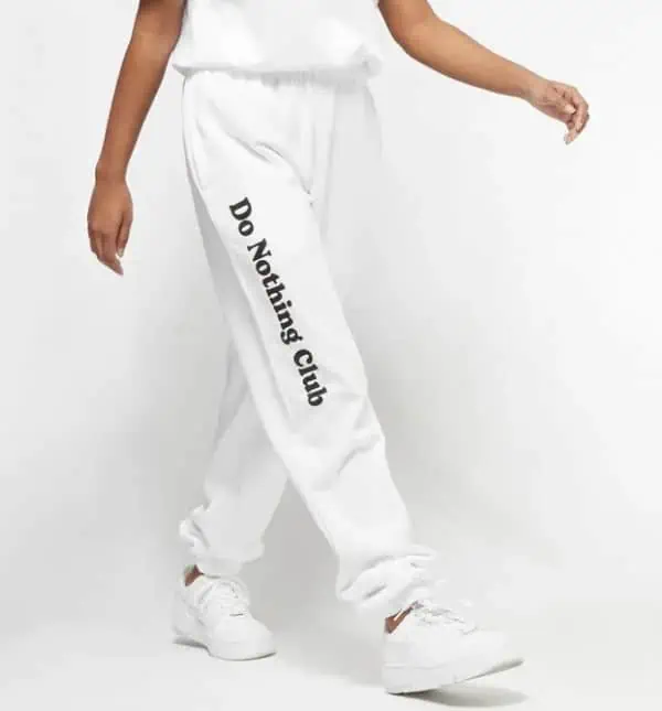 On Vacation Do Nothing Club Damen Jogginghose (4 Farben, Gr. S bis XL) für 38,99 € inkl. Versand (statt 71,99 €)
