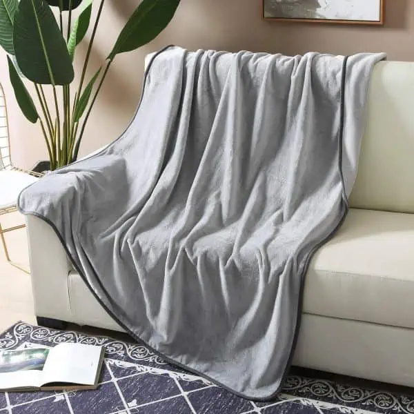 [Exklusiv] wometo Plüschdecke 130×170 cm oder 150×200 cm für 7,47 € inkl. Versand