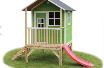 EXIT Holzspielhaus Loft 300 grün babymarkt.de