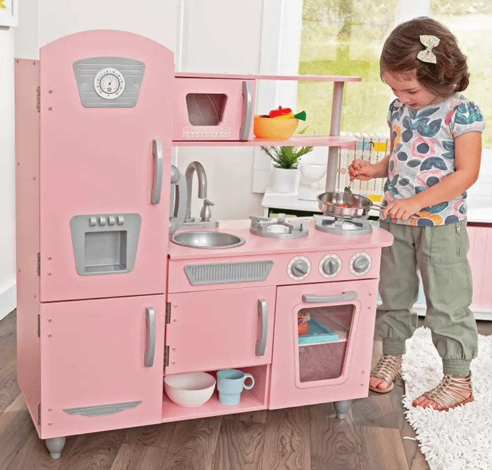 KidKraft 53179 – Rosa Retroküche für 99,99 € inkl. Prime-Versand (statt 149,94 €)