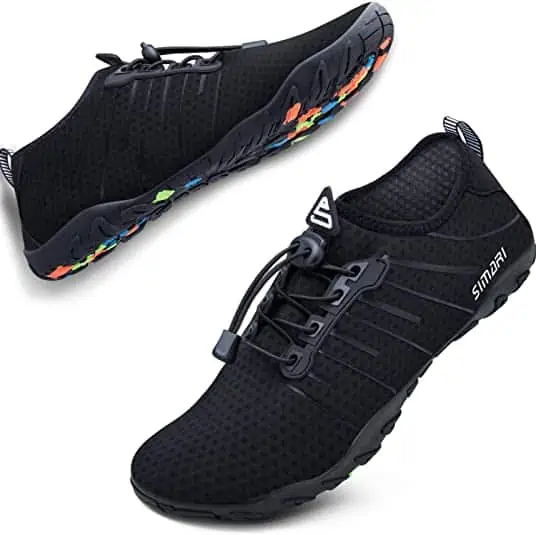 SIMARI Schnelltrocknende Wasserschuhe (Gr. 35 bis 48,5) für 17,39 € inkl. Prime-Versand
