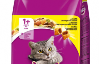 Whiskas Adult 1 Katzenfutter – Knabberstueckchen mit Huhn – Hochwertiges Trockenfutter fuer ausgewach