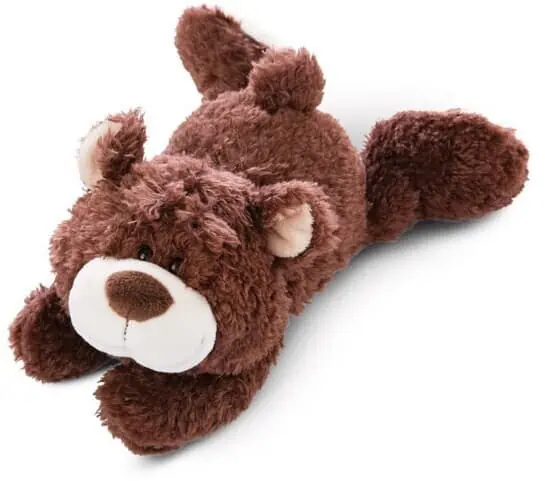 NICI Kuscheltier „Bär“ (liegend, 20 cm) für 12,48 € inkl. Versand [nur noch 4 Stück] statt 16,40 €
