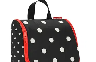 reisenthel toiletbag mixed dots Masse  23 x 20 x 10 cm   Masse  23 x 55 x 85 cm expanded   Volumen  3