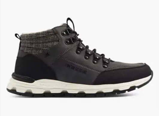 Tom Tailor Herren Schnürboots (Gr. 40 bis 46, 3 Farben) für je 46,89 € inkl. Versand (statt 69,99 €)