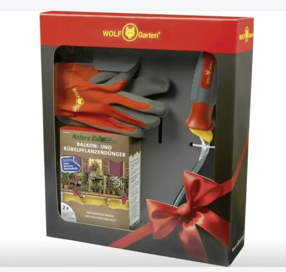 Wolf Garten Gartengeräte Gartenwerkzeug Balkon Set Pflanzkelle Handschuhe Dünger für 5,00 € inkl. Versand (statt 7,51 €)
