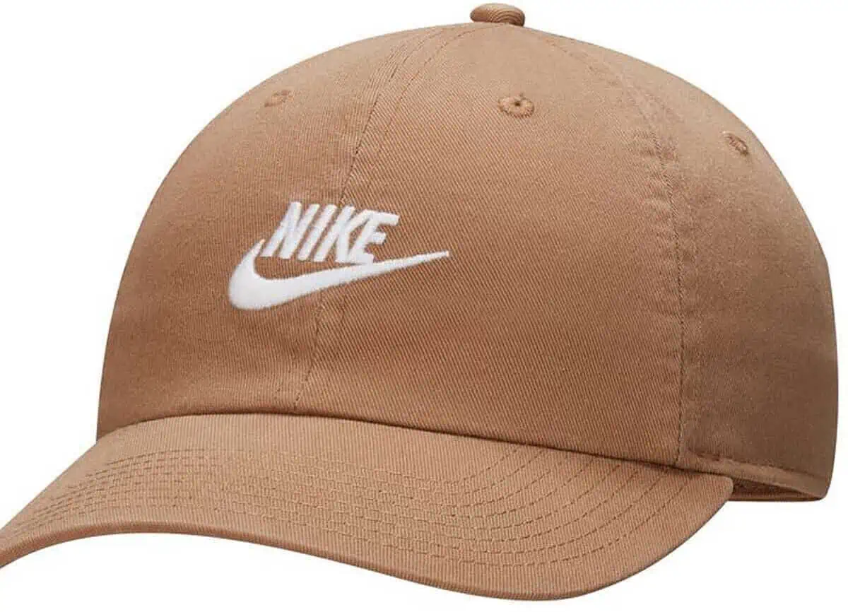 Nike Sportswear Heritage 86 Cap dark driftwood/white für 16,04 € inkl. Versand statt 22,99 €