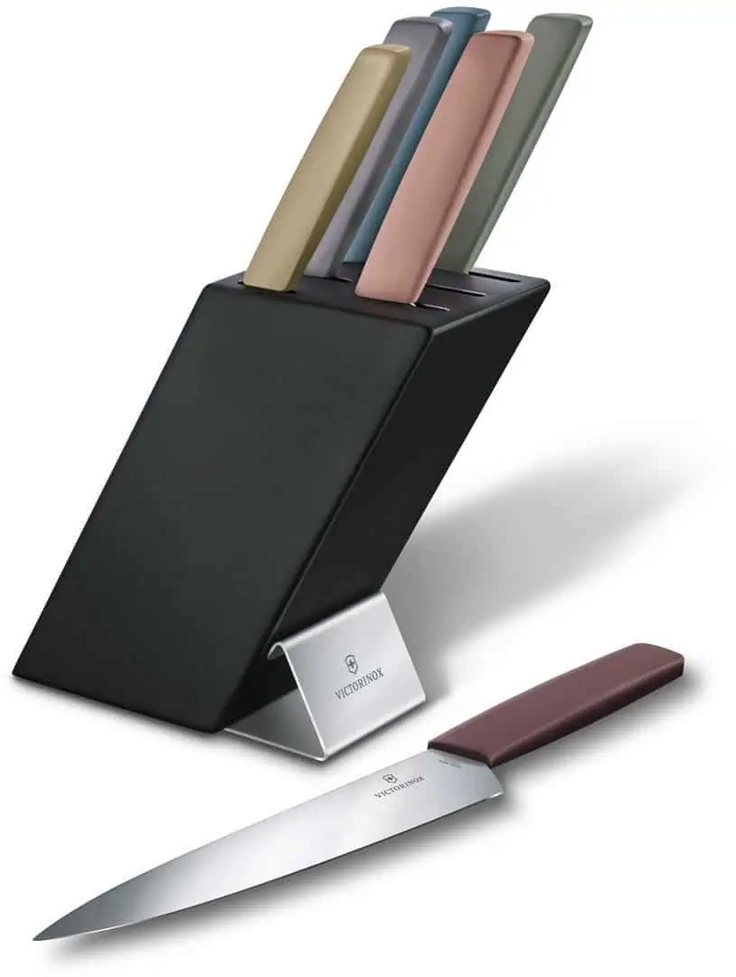 Swiss Modern Messerblock, 6-teilig (Office-, Santoku-, Tranchier- und Brotmesser + Tranchiergabel) für 170,50 € inkl. Versand statt 214,37 €