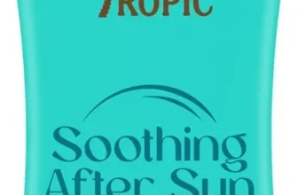 Eine tealblaue Flasche mit goldenen Deckel, darauf steht 'Hawaiian Tropic Soothing After Sun Gel'