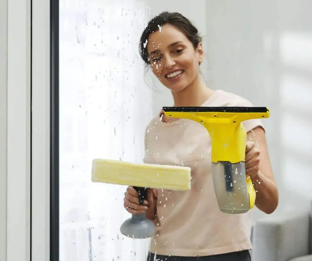 Kärcher KWI 1 Plus D500 Akkufenstersauger + Glasreiniger für 43,19 € inkl. Versand statt 53,90 €