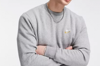 Nike – Club – Sweatshirt in Grau mit Metallic Logo ASOS