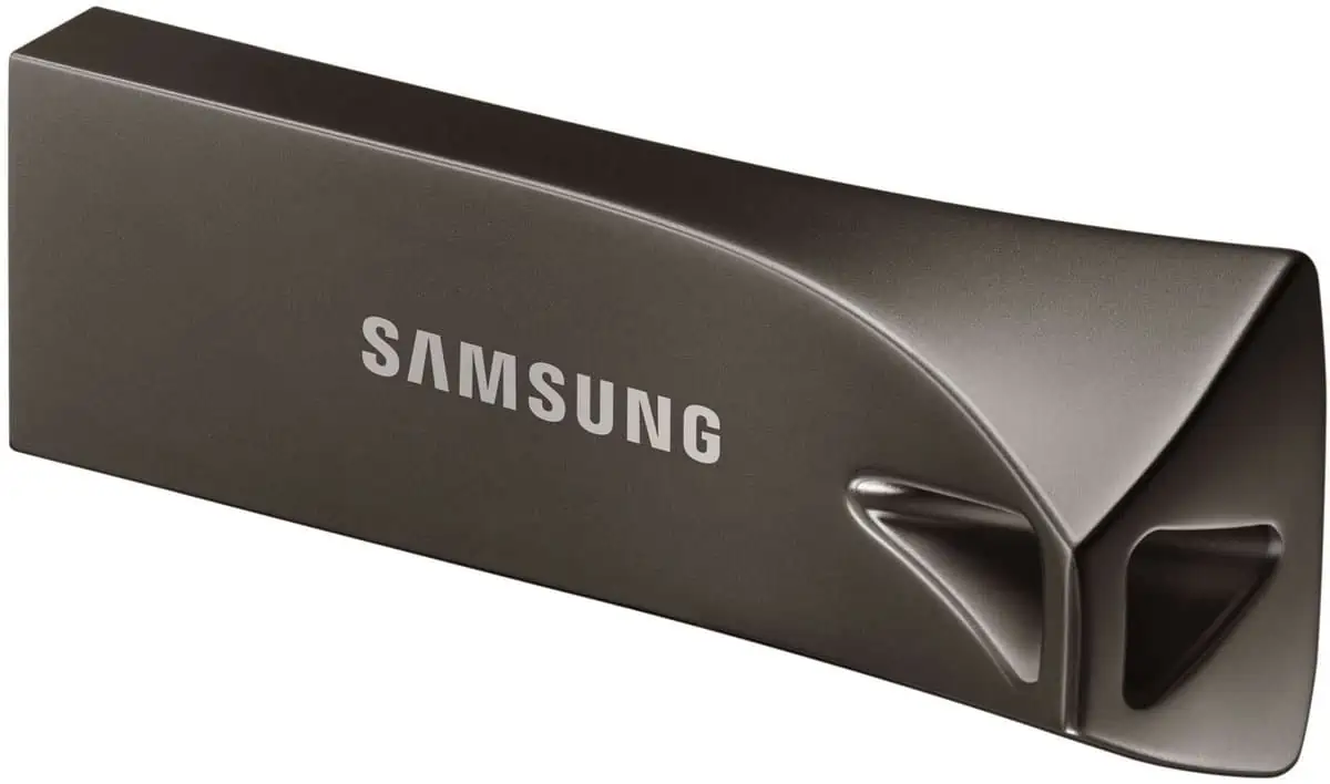 Samsung BAR Plus 128GB Typ-A 400 MB/s USB 3.1 Flash Drive Titan Gray (MUF-128BE4/APC) für 18,99 € [Prime] statt 23,88 €