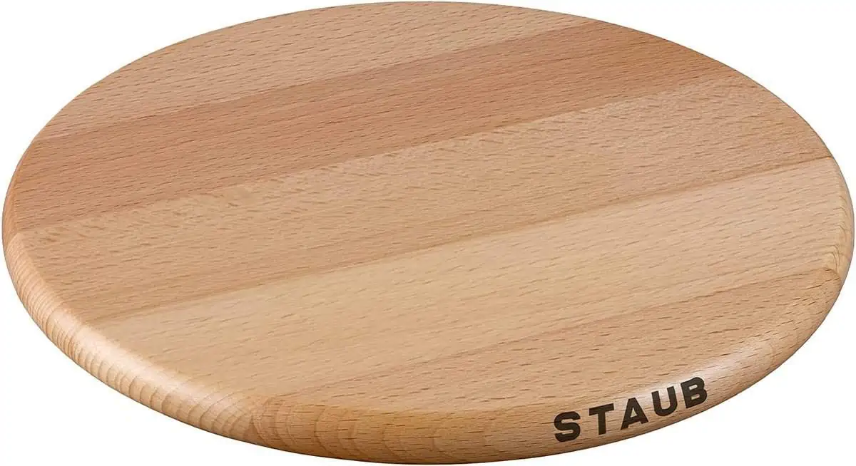 STAUB Accessoires Magnetischer Topfuntersetzer (23 cm) für 14,60 € [Prime] statt 22,50 €