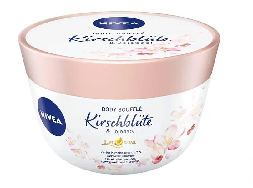 NIVEA Body Soufflé Kirschblüte & Jojobaöl (200 ml), Körperpflege 24h Feuchtigkeit, Lotion für trockene und sehr trockene Haut ab 3,59 € inkl. Prime-Versand (statt 7,94 €)