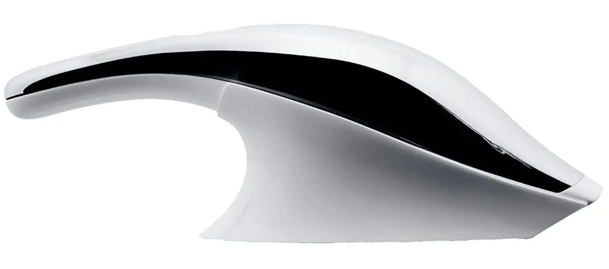 Alessi Akkusauger aus Edelstahl und thermoplastischem Harz, Weiß, 32.4 x 44.5 x 32.6 cm für 104,03 € inkl. Versand (statt 147,20 €)